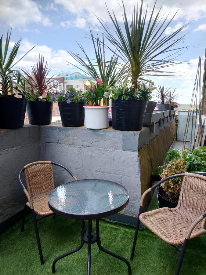 Whitby Central Close To Beach Pier Flowergate Hotel Buitenkant foto